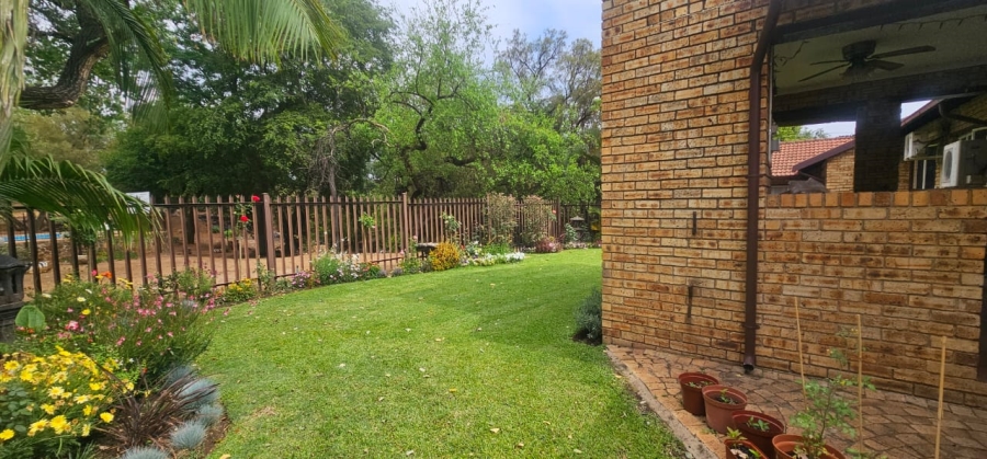 3 Bedroom Property for Sale in Safari Gardens North West